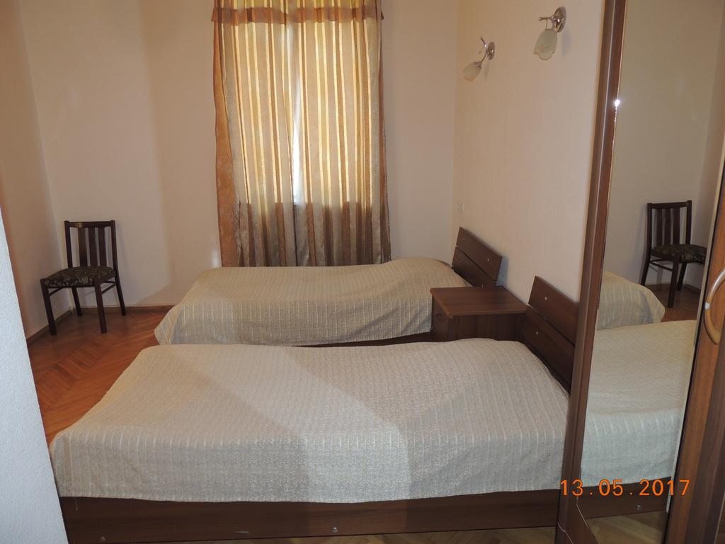 Galavnis Kari Hotel Sighnaghi Bagian luar foto